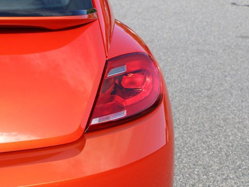 Used 2016 Volkswagen Beetle 1.8T SE FWD image 7