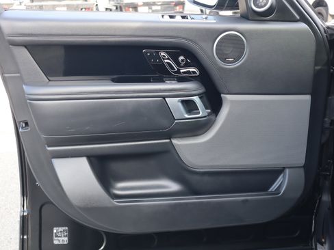 Used 2020 Land Rover Range Rover HSE image 29