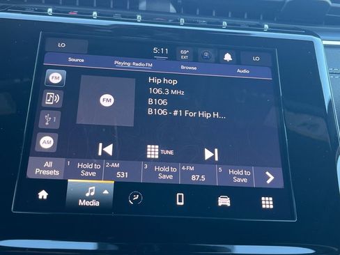 New 2025 Jeep Grand Cherokee L Laredo image 8