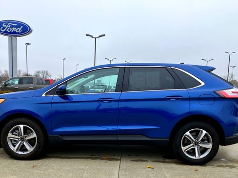 Certified 2024 Ford Edge SEL w/ Convenience Package image 2