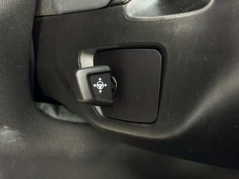 Used 2023 BMW X7 xDrive40i w/ M Sport Package image 20