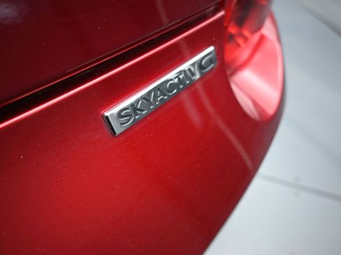 Used 2020 MAZDA MX-5 Miata RF Grand Touring image 12