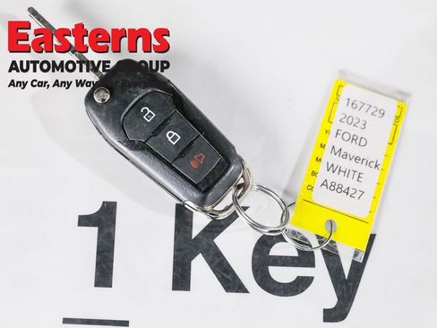 Used 2023 Ford Maverick XL image 9