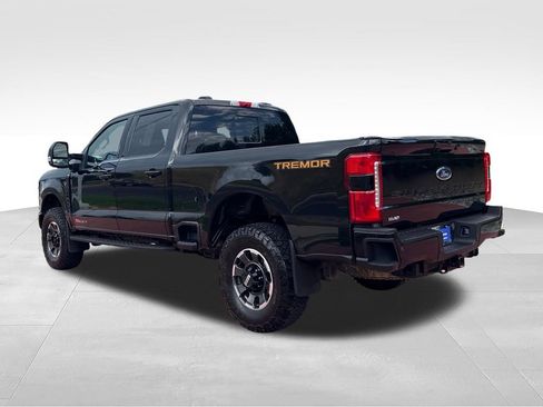 Used 2023 Ford F250 Lariat w/ Tremor Off-Road Package AWD/4WD image 6