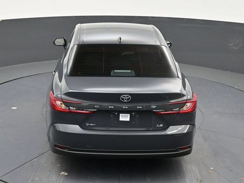 Used 2025 Toyota Camry LE FWD image 14