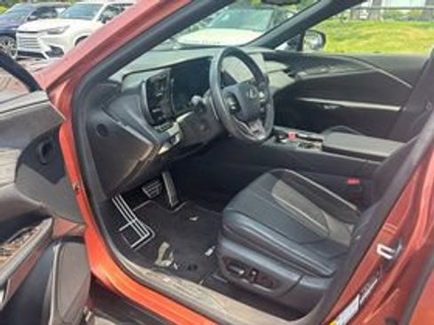 Used 2024 Lexus RX 500h F Sport w/ Convenience Package AWD/4WD image 3