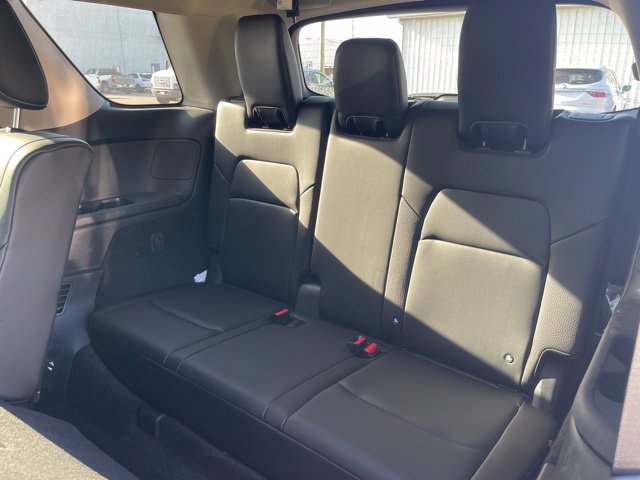 Used 2025 Nissan Pathfinder SL FWD image 9