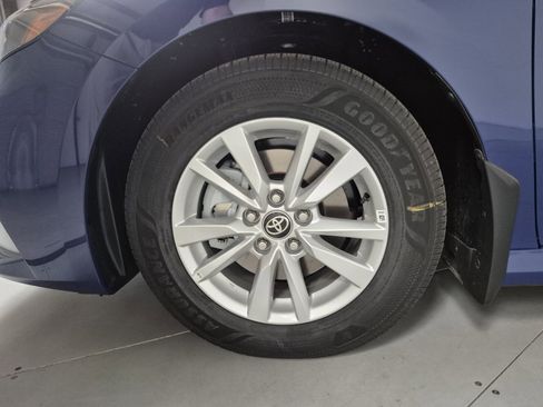 New 2026 Toyota Camry Hybrid image 10