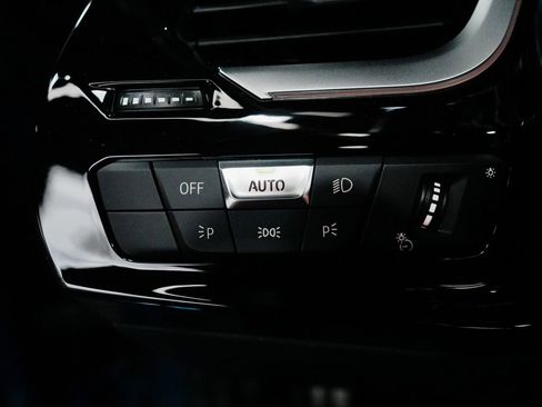 Used 2024 BMW Z4 M40i w/ Premium Package image 27