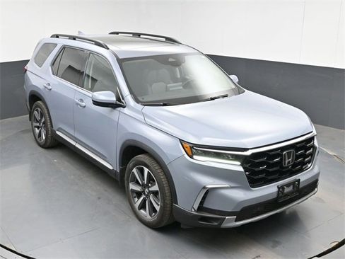 Used 2023 Honda Pilot Touring image 13