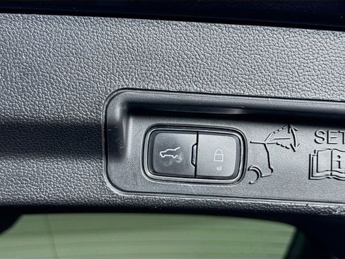 Used 2020 Ford Explorer Limited w/ Class III Trailer Tow Package image 35