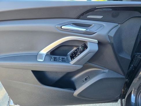 Used 2025 Audi Q5 Premium Plus w/ Premium Plus image 18