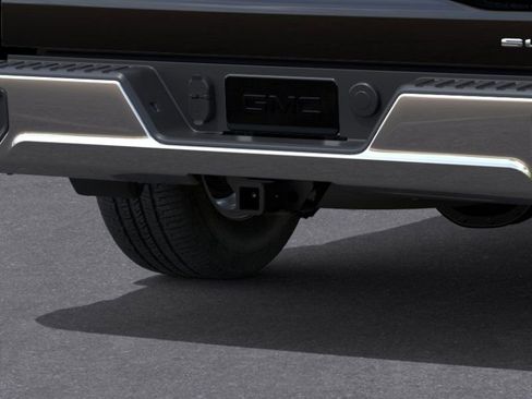 New 2026 GMC Sierra 1500 SLE image 15