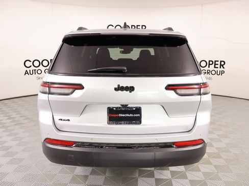 Used 2024 Jeep Grand Cherokee L Laredo image 23