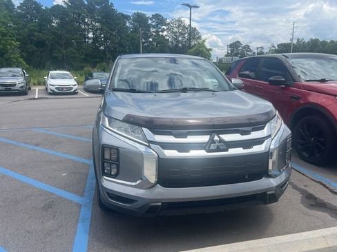 Used 2021 Mitsubishi Outlander Sport SE FWD image 2