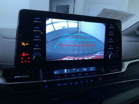 Certified 2021 Toyota Sienna XSE image 28