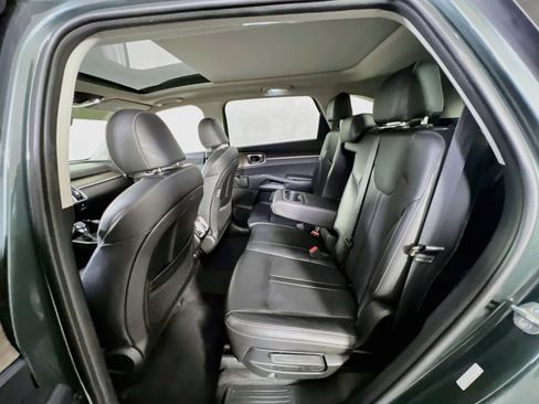 Used 2023 Kia Sorento S w/ Panoramic Sunroof Package AWD/4WD image 25