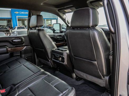 Used 2023 Chevrolet Silverado 2500 High Country image 22