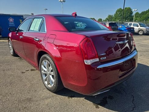 Used 2018 Chrysler 300 Limited AWD/4WD image 5