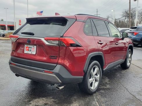 Used 2020 Toyota RAV4 Limited image 4