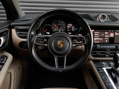 Certified 2021 Porsche Macan S AWD/4WD image 16