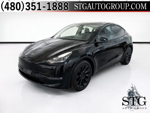 Used 2023 Tesla Model Y Long Range AWD/4WD image 1