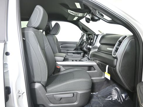 New 2026 RAM 3500 Big Horn AWD/4WD image 14