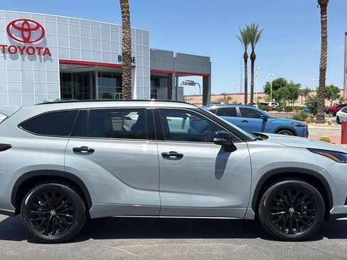 Certified 2025 Toyota Highlander XSE AWD/4WD image 10