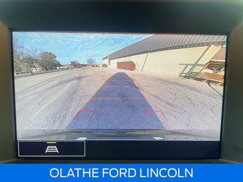 Used 2023 GMC Terrain AT4 image 21