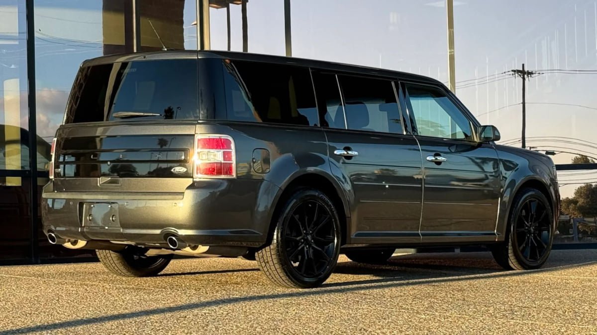 Used 2018 Ford Flex SEL w/ Equipment Group 202A FWD image 12