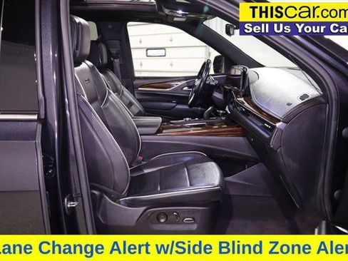 Used 2022 Cadillac Escalade Premium Luxury RWD image 30