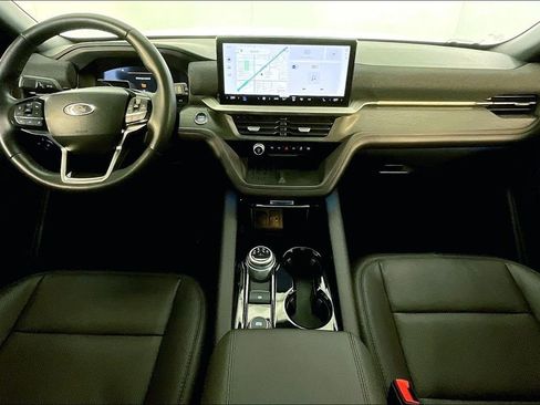 Used 2025 Ford Explorer Platinum w/ LUX Leather Package image 21