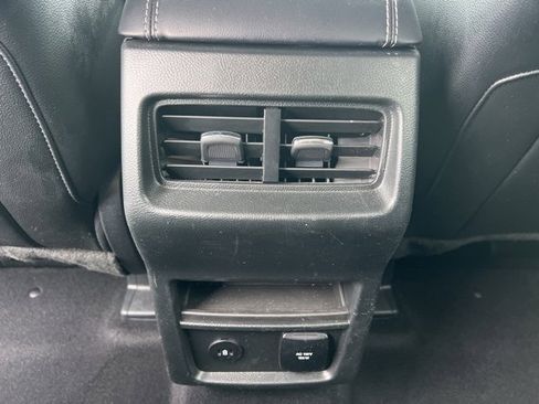 Used 2024 Ford Edge Titanium image 20