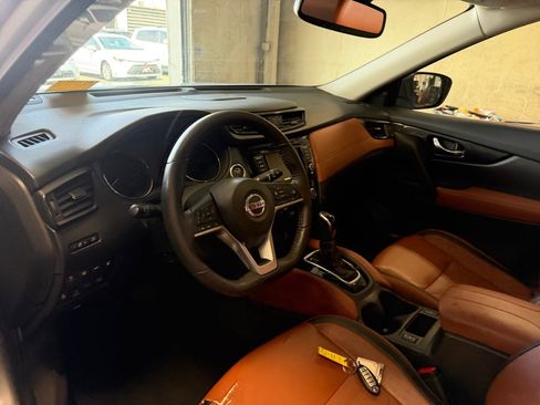Used 2019 Nissan Rogue SL w/ Premium Package AWD/4WD image 34