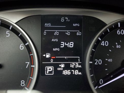 Certified 2024 Nissan Kicks S image 21