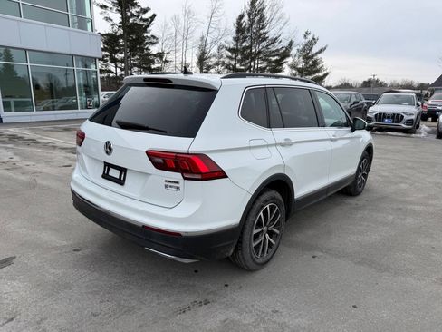 Used 2021 Volkswagen Tiguan SE w/ Panoramic Sunroof Package AWD/4WD image 6