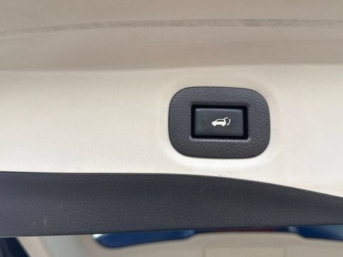 Used 2017 Nissan Rogue SL w/ SL Premium Package AWD/4WD image 34