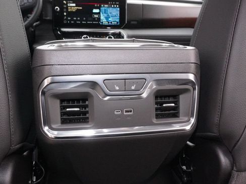 Used 2026 GMC Sierra 2500 Denali w/ Denali Reserve Package AWD/4WD image 31