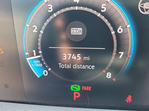 Used 2025 Volkswagen Tiguan S image 31