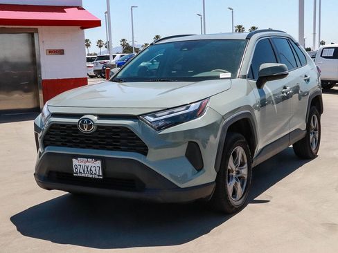 Certified 2022 Toyota RAV4 XLE w/ Convenience Package FWD image 3