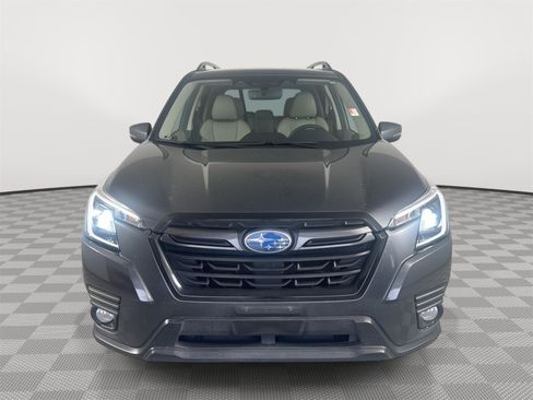 Used 2022 Subaru Forester Limited image 2