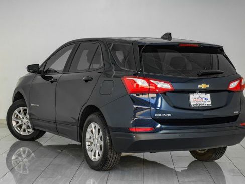 Used 2021 Chevrolet Equinox LS image 8