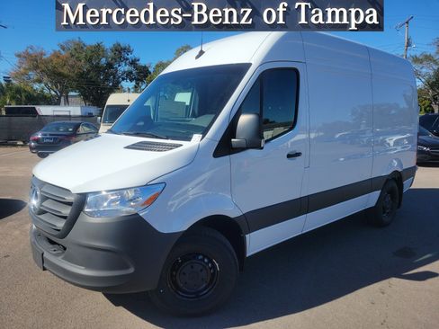 Used 2025 Mercedes-Benz Sprinter 2500 image 1