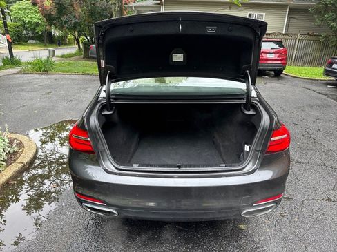 Used 2018 BMW 750i xDrive AWD/4WD image 37