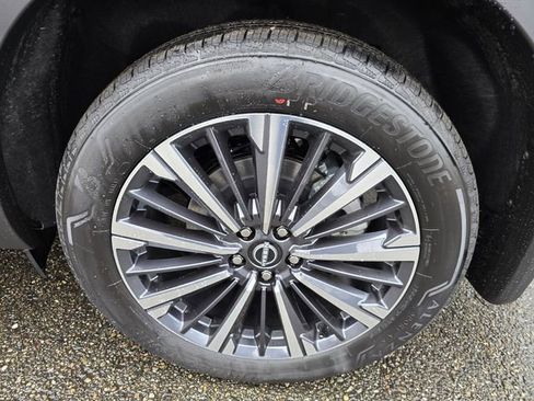 New 2026 Nissan Pathfinder Platinum image 12