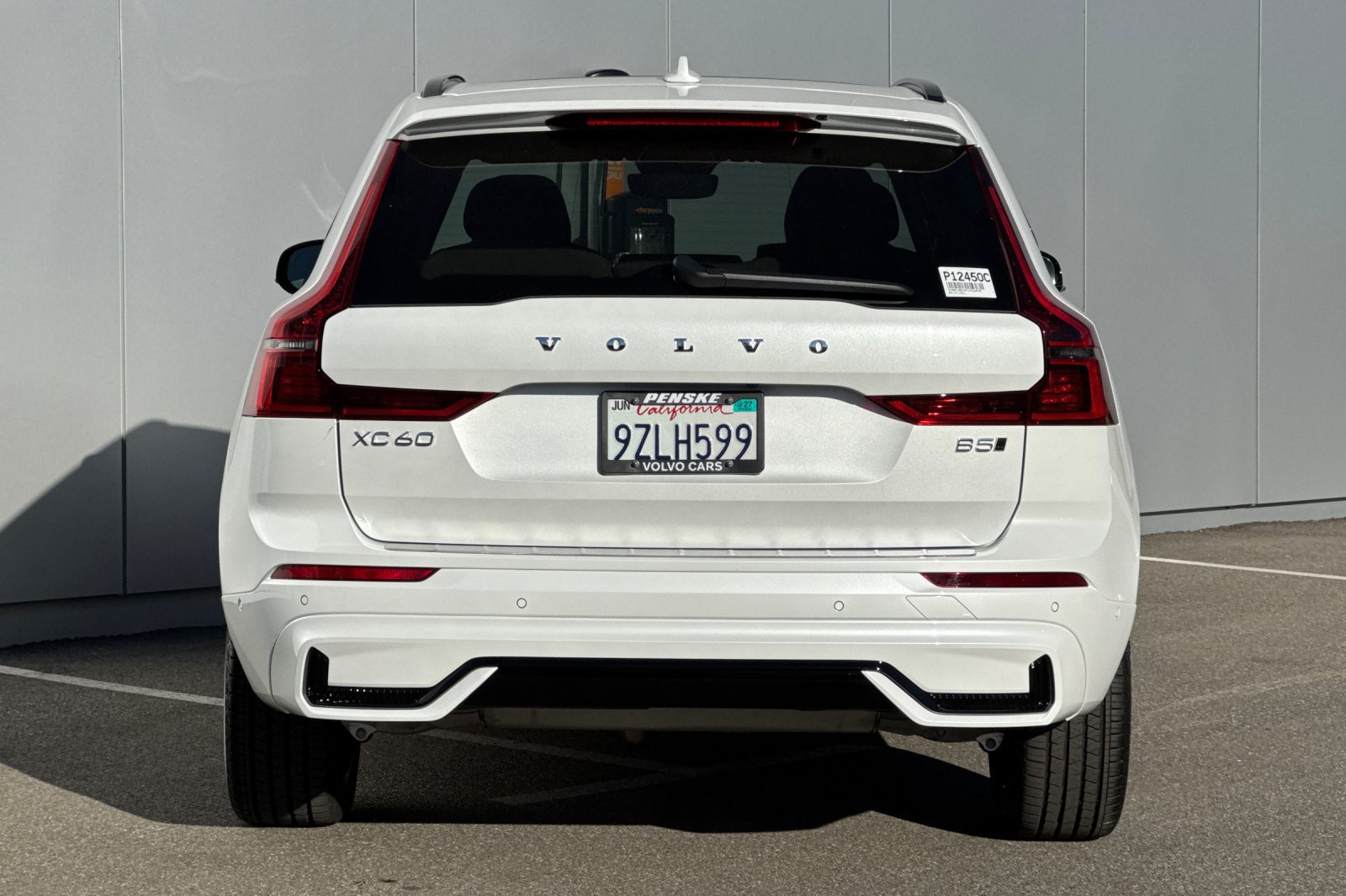 Used 2026 Volvo XC60 B5 Plus w/ Protection Package Premier AWD/4WD image 4