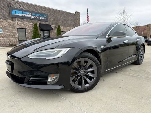 Used 2020 Tesla Model S Long Range image 1
