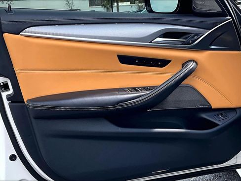 Certified 2023 BMW M5 w/ Competition Package image 21