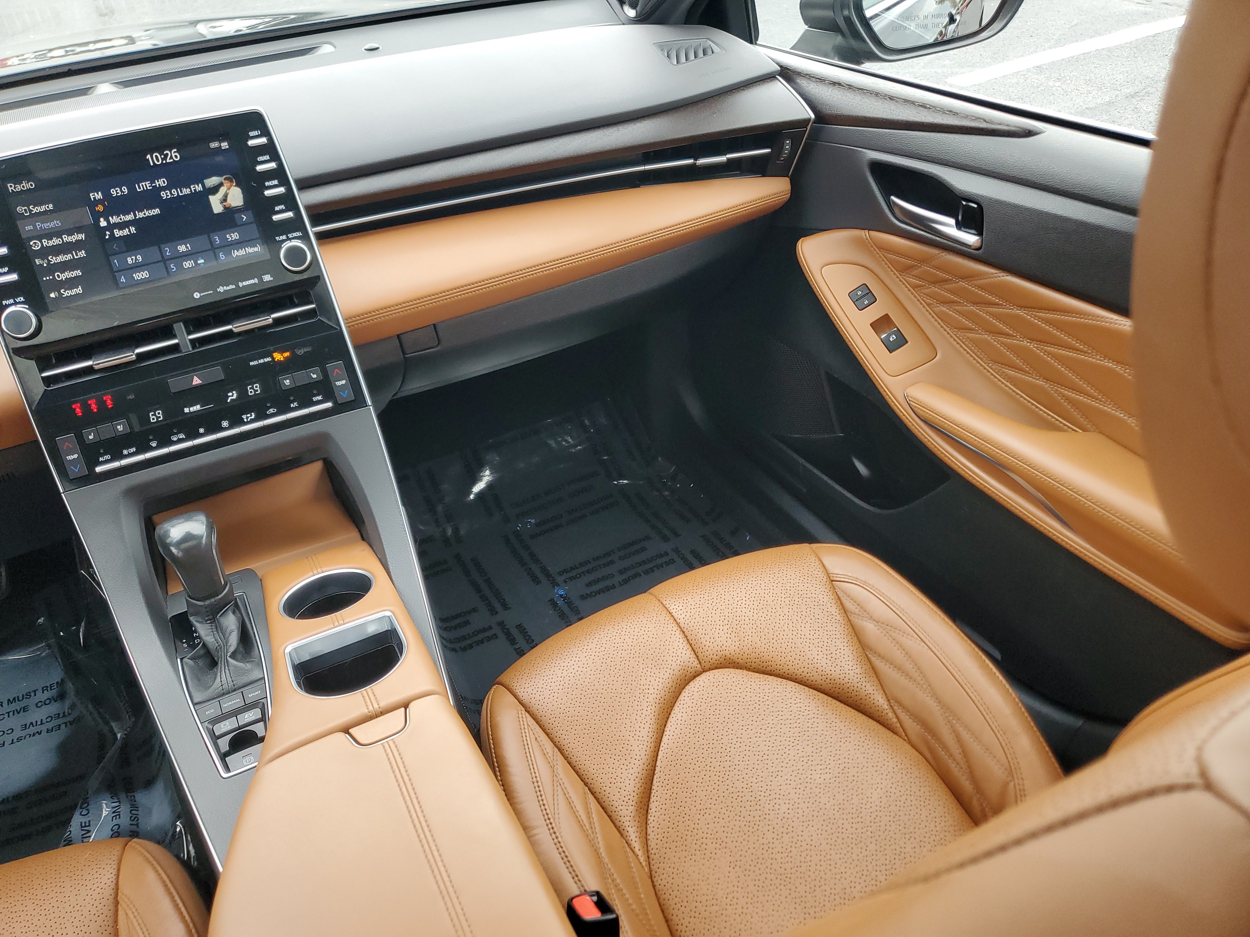 Certified 2020 Toyota Avalon Limited w/ Advanced Safety Package FWD image 17