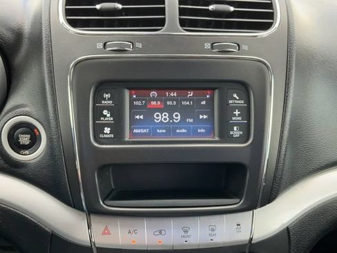 Used 2019 Dodge Journey SE w/ Connectivity Group FWD image 20